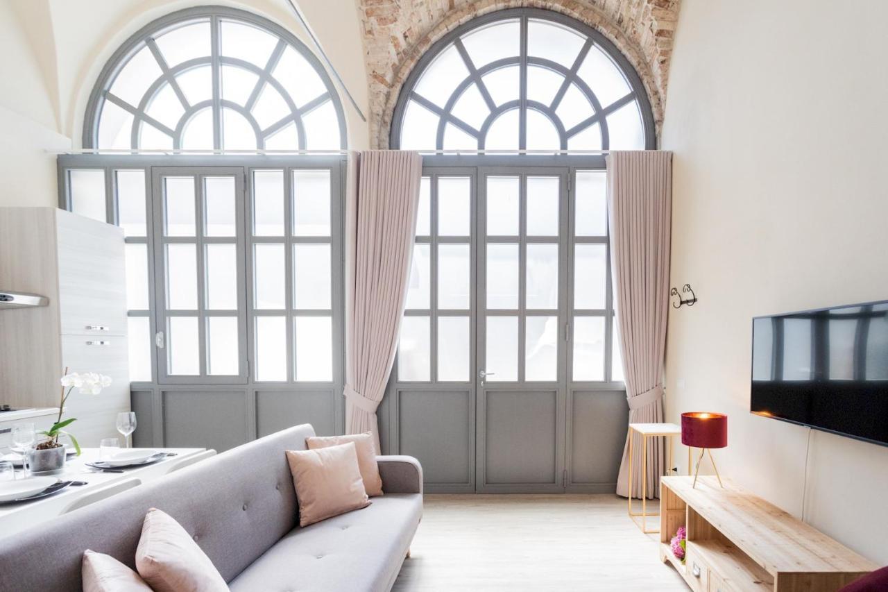 Romantic Escape City Centre With Jacuzzi & Parking By Rent All Como Eksteriør billede