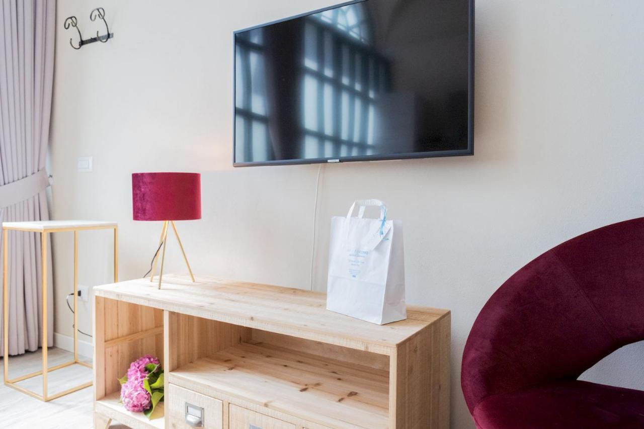Romantic Escape City Centre With Jacuzzi & Parking By Rent All Como Eksteriør billede