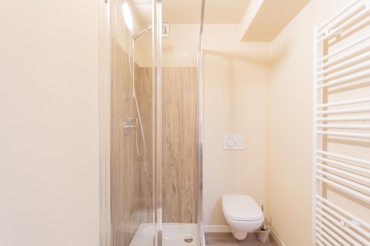 Romantic Escape City Centre With Jacuzzi & Parking By Rent All Como Eksteriør billede